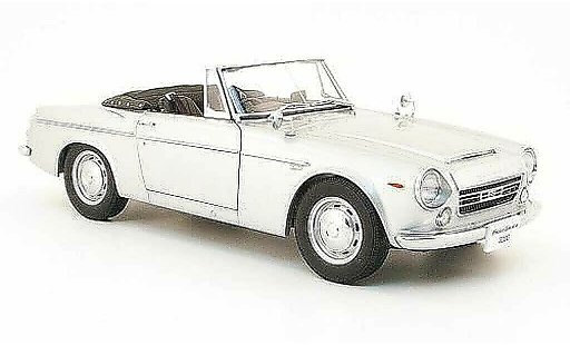 Datsun Fairlady Coupe 1/18 Autoart 2000 (sr311) gris coche miniatura