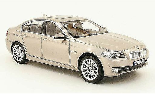Bmw 550 F10 1/18 Norev limousine champagne 2010 coche miniatura