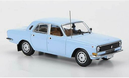 Gaz M24 24-10 1/43 IST Models 10 azul 1985 coche miniatura