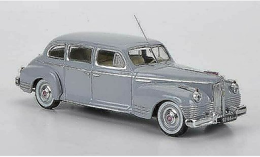 Zis 110 Base 1/43 IST Models gris 1947 coche miniatura