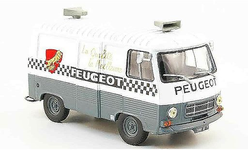 Peugeot J7 Base 1/43 IXO cycles coche miniatura