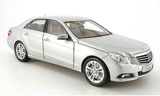 Mercedes Classe E Base 1/18 Minichamps (w212) gris metallized 2009 coche miniatura