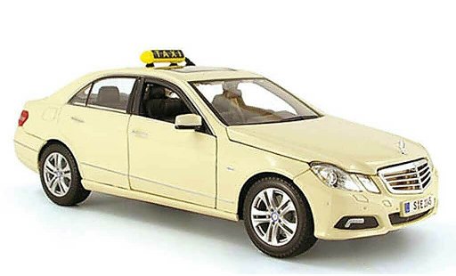 Mercedes Classe E Base 1/18 Maisto limousine (w 212) taxi (d) 2009 coche miniatura