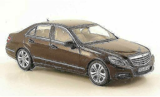 Mercedes Classe E Base 1/43 Schuco Limusina (W212) marron Avantgarde coche miniatura
