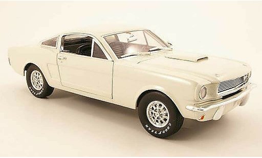 Shelby GT 350 1966 1/18 Shelby Collectibles blanco coche miniatura