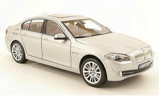Bmw 550 F10 1/18 Norev limousine gris allise 2010 coche miniatura