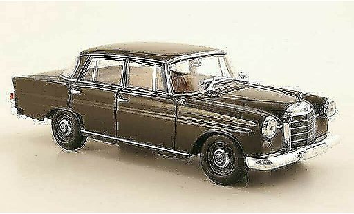 Mercedes 190 Base 1/43 Minichamps (W110) marron 1961 coche miniatura