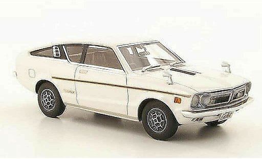 Nissan Sunny Coupe GX 1/43 Hi Story blanco RHD 1973 coche miniatura