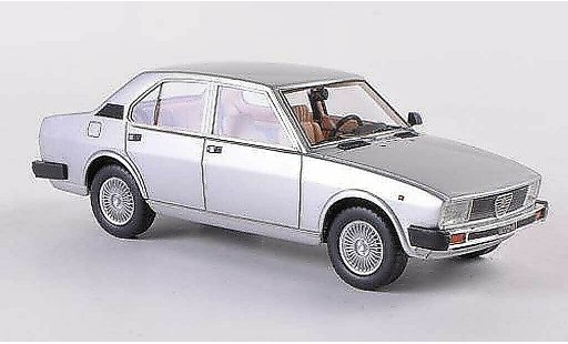 Alfa Romeo Alfetta 2000 1/43 Neo 1980 gris coche miniatura