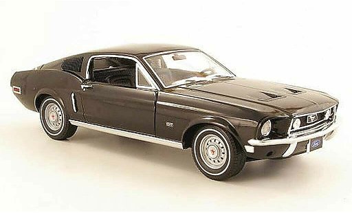 Ford Mustang Fastback 1/18 Greenlight GT 2+2 negro coche miniatura