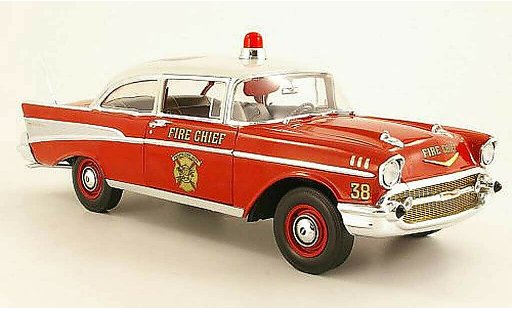 Chevrolet Bel Air Coupe 1/18 Highway 61 1957 Fire Chief Peosta Fire Dept. coche miniatura