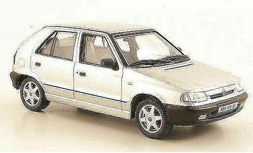 Skoda Felicia Base 1/43 Abrex gris 1994 coche miniatura