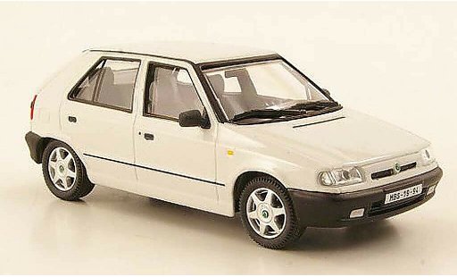 Skoda Felicia Base 1/43 Abrex blanco 1994 coche miniatura