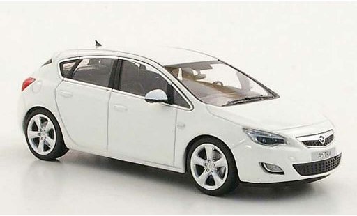 Opel Astra Base 1/43 Minichamps blanco 2010 coche miniatura