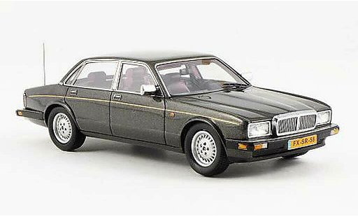Daimler XJ40 Berline 1/43 Neo Sovereign gris 1990 coche miniatura