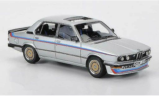 Bmw 535 m 1/43 Neo i (E12) gris avec Motorsport-rayas 1978 coche miniatura