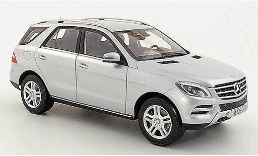 Mercedes Classe M Base 1/18 Minichamps (W166) ML gris metallisee 2011 coche miniatura