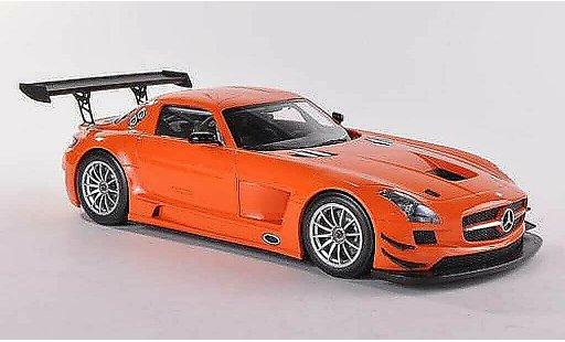 Mercedes SLS GT3 1/18 Minichamps AMG Street naranja 2011 coche miniatura