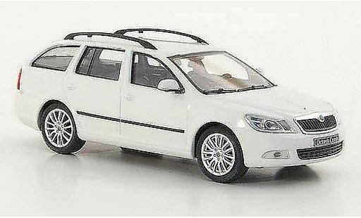 Skoda Octavia Combi 1/43 Abrex blanco 2008 coche miniatura