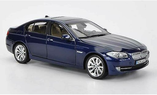 Bmw 550 F10 1/18 Welly 5er azul interieur beige coche miniatura