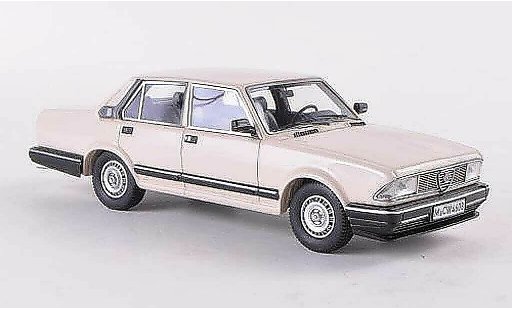 Alfa Romeo Alfa 6 2.5i 1/43 Neo 2500i beige 1985 coche miniatura