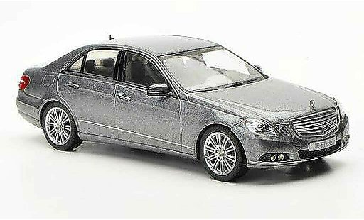 Mercedes Classe E Base 1/43 Schuco (W212) gris Avantgarde 2009 coche miniatura