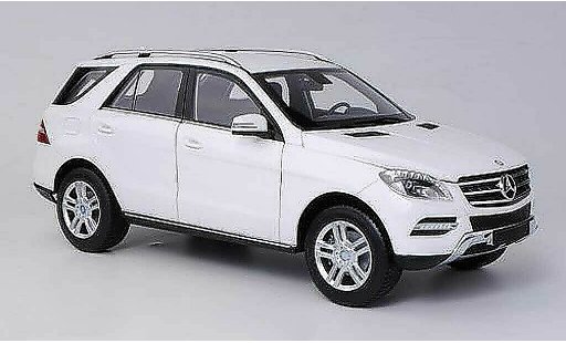 Mercedes Classe M Base 1/18 Minichamps (W166) blanco 2011 coche miniatura