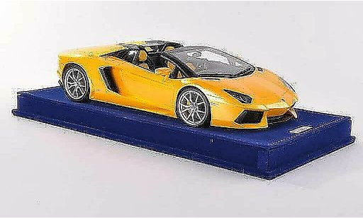 Lamborghini Aventador LP700-4 1/18 MR Collection Roadster amarillo coche miniatura