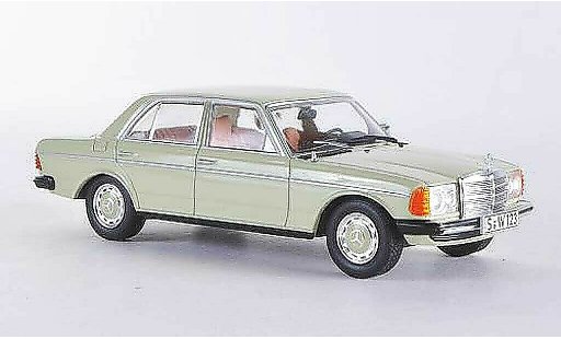 Mercedes 200 Coupe 1/43 WhiteBox D (W123) verde 1976 coche miniatura