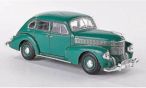 Opel Kapitan Vorkrieg 1/43 IXO verde 4-Turer 1939 coche miniatura