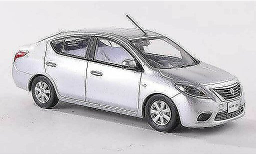 Nissan Latio Base 1/43 J Collection d RHD 2012 coche miniatura