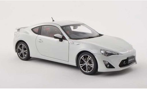 Toyota 86 2012 1/18 Autoart GT limitada (Asian Version/RHD) blanco coche miniatura