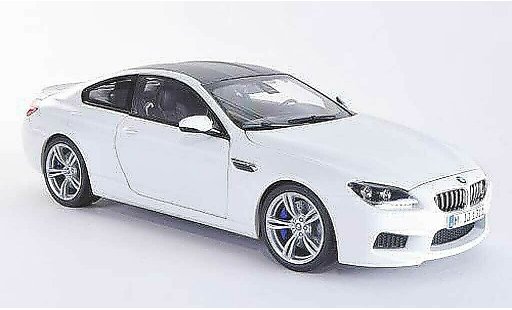 Bmw M6 Coupe 1/18 Paragon F13 blanco/carbon 2012 coche miniatura