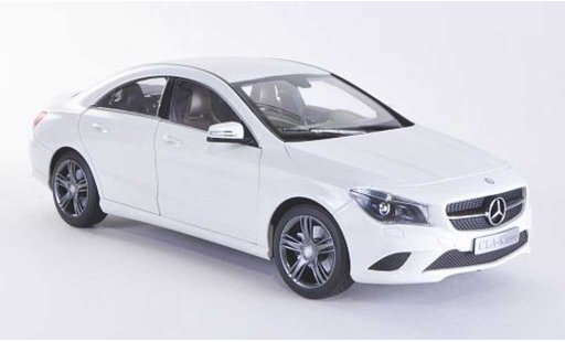 Mercedes CLA Base 1/18 Norev (C117) blanco 2013 coche miniatura