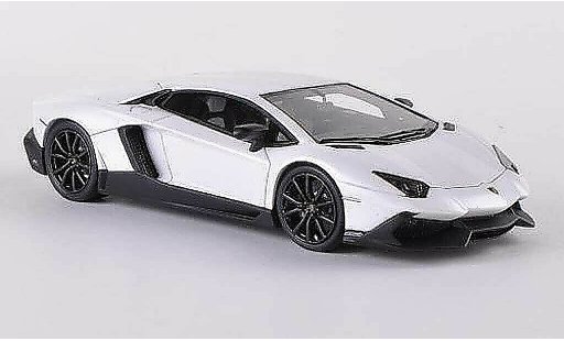 Lamborghini Aventador LP720-4 1/43 Look Smart met.mateblanco 50. aniversario coche miniatura