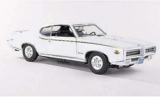 Pontiac GTO The Judge 1/18 Motormax blanco 1969 coche miniatura
