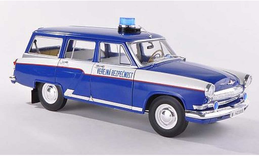 Wolga M22 Base 1/18 IST Models police Prag 1971 coche miniatura