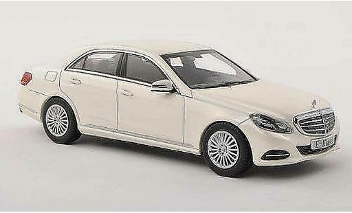 Mercedes Classe E Base 1/43 Kyosho (W212) blanco 2013 coche miniatura