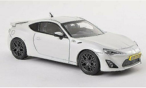 Toyota 86 2012 1/43 Triple 9 Collection blanco coche miniatura