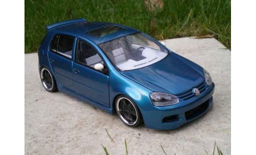 Volkswagen Golf GTI 1/18 Burago sportlines coche miniatura