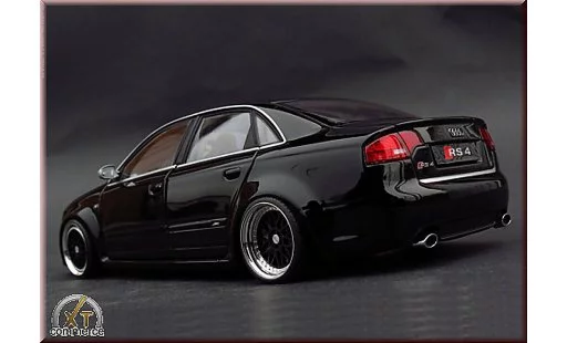 Audi RS4 berline 1/18 Minichamps negro jantes BBS 18 pouces coche miniatura