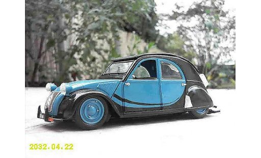 Citroen 2CV Berline 1/18 Maisto old school coche miniatura