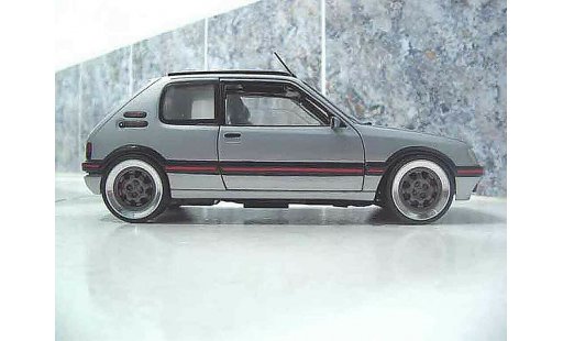 Peugeot 205 GTI 1/18 Solido panoramique coche miniatura