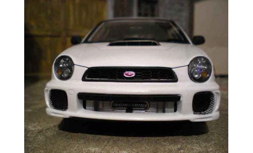 Subaru Impreza STI 1/18 Autoart jdm blanco coche miniatura