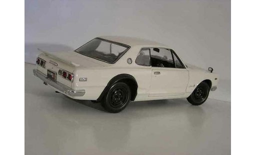 Nissan Skyline 2000 1/18 Kyosho gt-r kpgc 10 blanco coche miniatura
