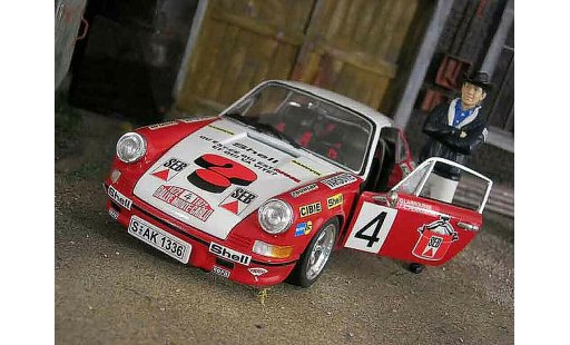 Porsche 911 2.4 1/18 Universal Hobbies monte carlo 1972 coche miniatura