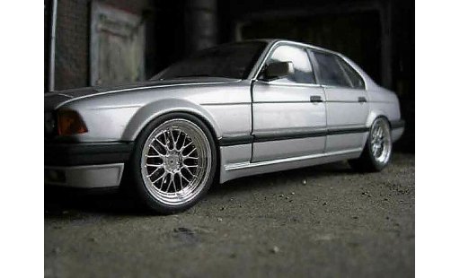Bmw 730 E32 1/18 Minichamps i gris 1986 jantes bbs 18 pouces coche miniatura