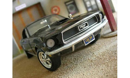 Ford Mustang Hardtop 1/18 Ertl coupe noir coche miniatura