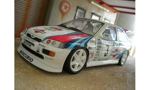 Ford Escort Cosworth 1/18 Ut Models rs martini coche miniatura