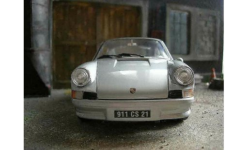 Porsche 911 2.4 1/18 Universal Hobbies ls gris coche miniatura